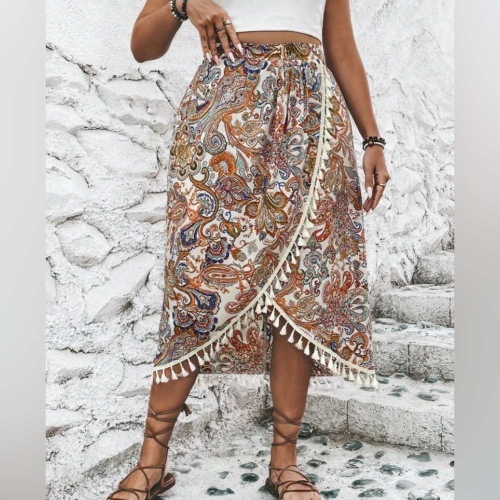 NEW - SHEIN LUNE Plus Paisley Print Tassel Trim Wrap Hem Skirt. Color:  Multi